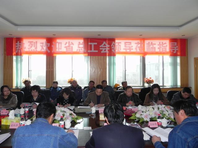 深入車間班組、“零距離”接觸職工、體驗(yàn)職工生活、傾聽職工心聲